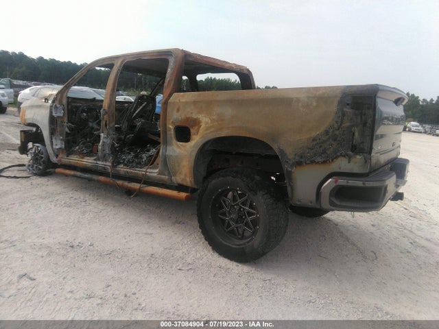 2021 CHEVROLET SILVERADO 1500 1GCUYEED0MZ200302 Photo 2