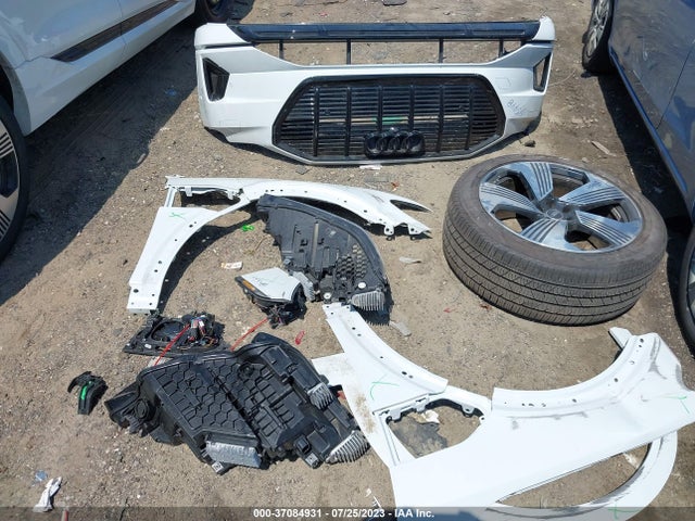 WA1LAAGE7PB003441 Audi E-tron Premium Plus