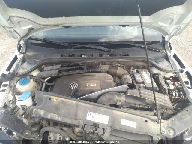 3VWD17AJ4FM323971 Volkswagen Jetta Sedan 1.8t Se W/connectivity