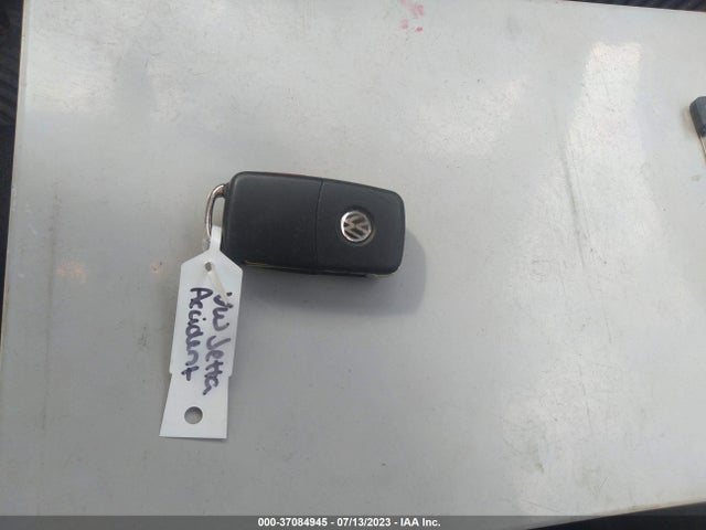 3VWD17AJ4FM323971 Volkswagen Jetta Sedan 1.8t Se W/connectivity