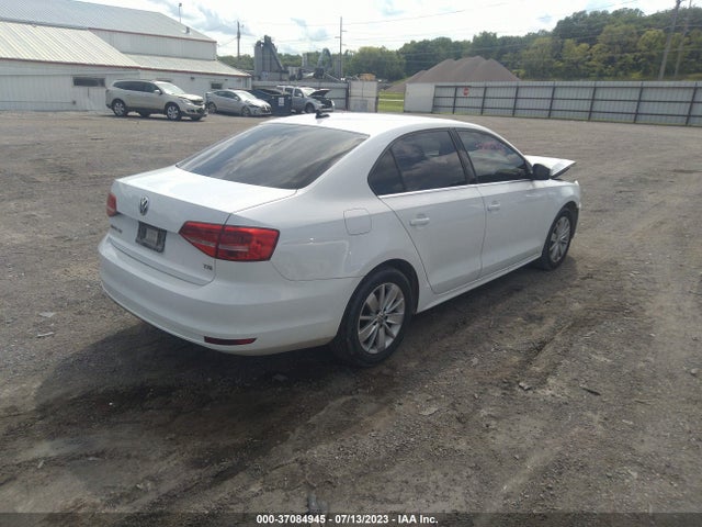 3VWD17AJ4FM323971 Volkswagen Jetta Sedan 1.8t Se W/connectivity