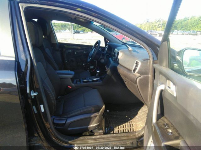 KNDPMCAC1H7163899 KIA Sportage Lx