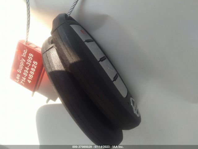 3N1CN8EV2NL844085 Nissan VERSA SV