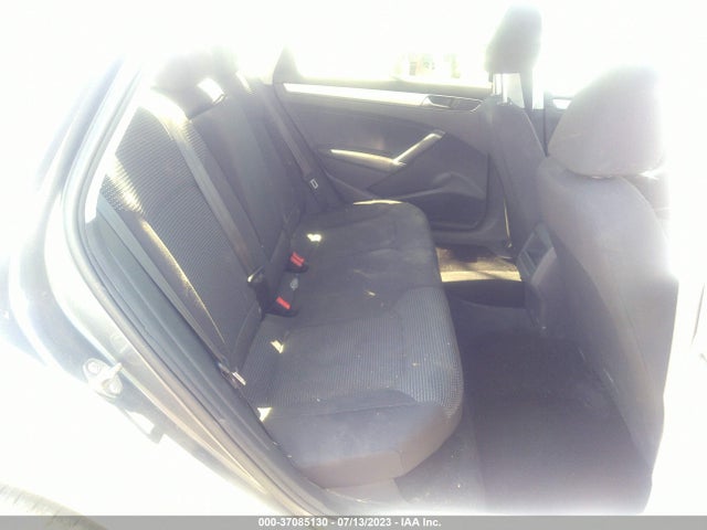 1VWAT7A37HC024347 Volkswagen Passat 1.8t S