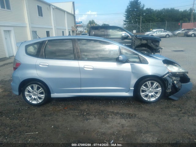 2009 HONDA FIT SPORT VIN: JHMGE884X9S048949