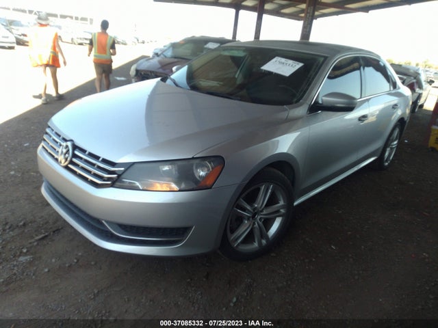 1VWBV7A33FC016094 Volkswagen Passat 2.0l Tdi Se W/sunroof
