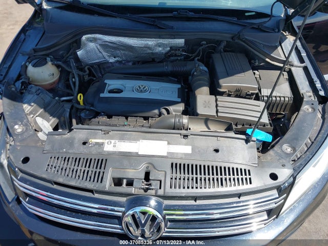 WVGAV7AXXFW614307 Volkswagen TIGUAN S