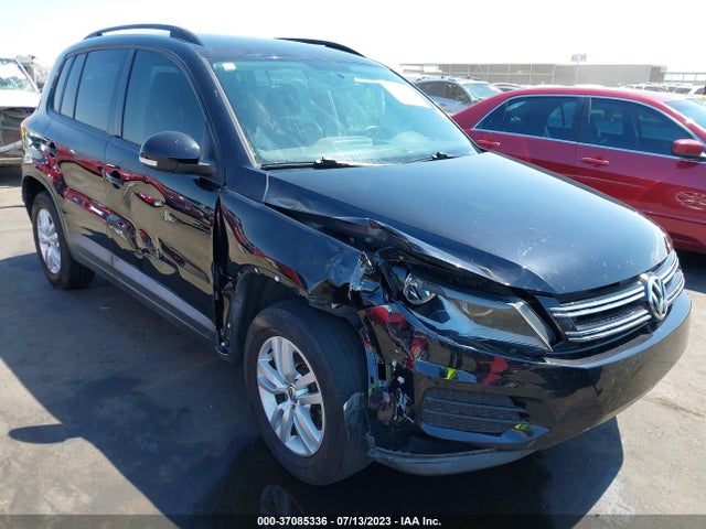 WVGAV7AXXFW614307 Volkswagen TIGUAN S