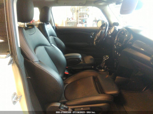 2018 Mini Cooper, VIN: WMWXP7C5XJ2A49125