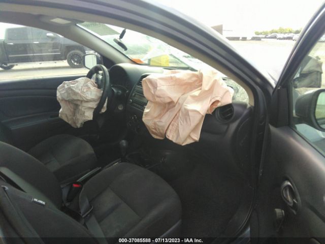 3N1CN7AP3JL813228 Nissan Versa Sedan S Plus