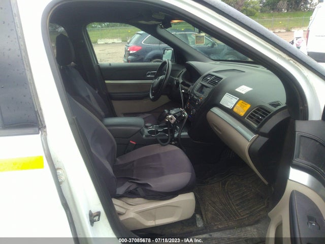 Ford Explorer Base 2018 1FM5K8B8XJGA91834 Image 11