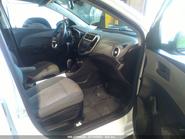 Chevrolet SONIC LT 2017 1G1JG6SH7H4168558 Image 5