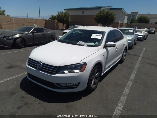 1VWAT7A3XFC109163 Volkswagen Passat 1.8t Limited Edition