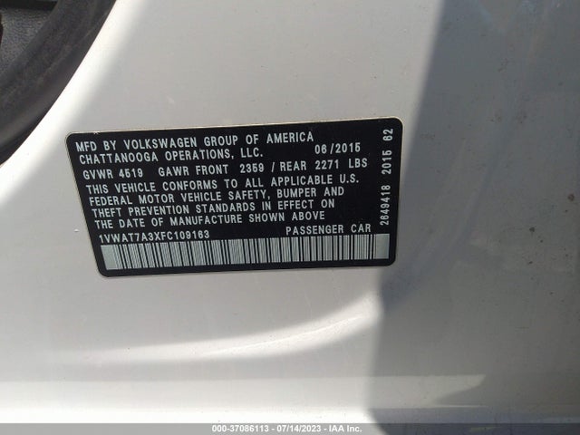 1VWAT7A3XFC109163 Volkswagen Passat 1.8t Limited Edition