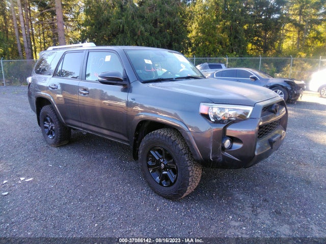 Toyota 4RUNNER SR5 2018 JTEBU5JR9J5526103 Image 1
