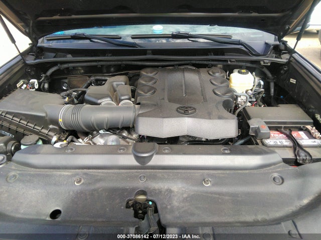 Toyota 4RUNNER SR5 2018 JTEBU5JR9J5526103 Image 16