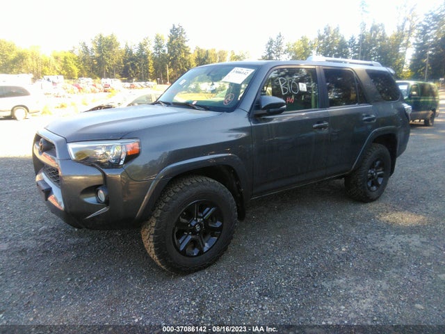 Toyota 4RUNNER SR5 2018 JTEBU5JR9J5526103 Image 2