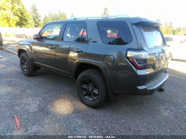 Toyota 4RUNNER SR5 2018 JTEBU5JR9J5526103 Image 9