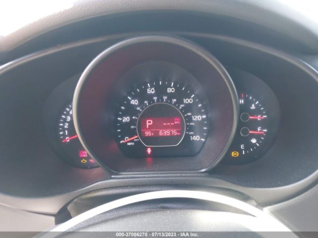 KNDJN2A28F7815418 KIA Soul Base