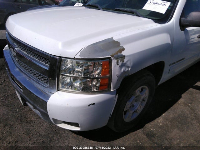 2009 CHEVROLET SILVERADO 1500 LT VIN: 3GCEK23369G161415