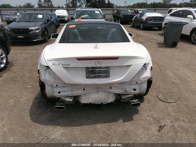2015 Mercedes-Benz SLK-Class, VIN: WDDPK4HA3FF096621