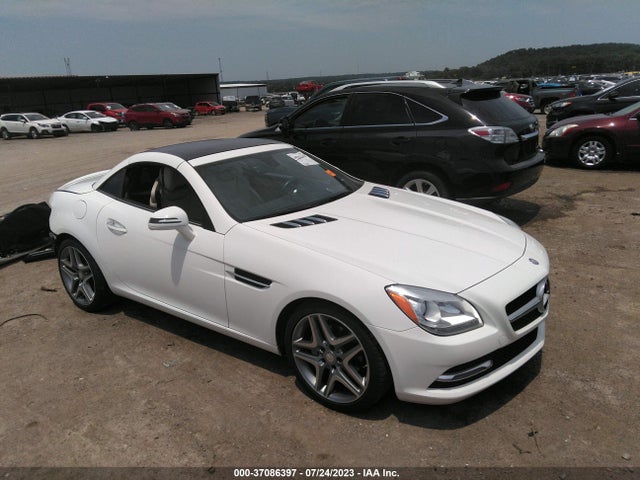 2015 Mercedes-Benz SLK-Class, VIN: WDDPK4HA3FF096621