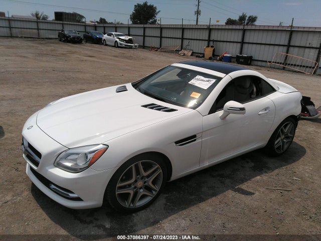 2015 Mercedes-Benz SLK-Class, VIN: WDDPK4HA3FF096621
