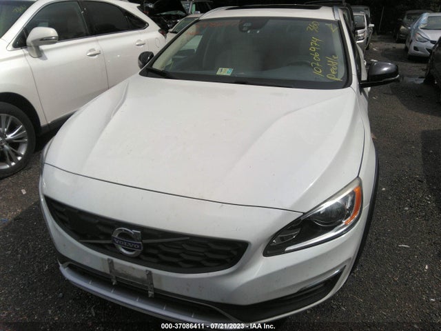 2015 Volvo V60, VIN: YV4612HK7F1001588