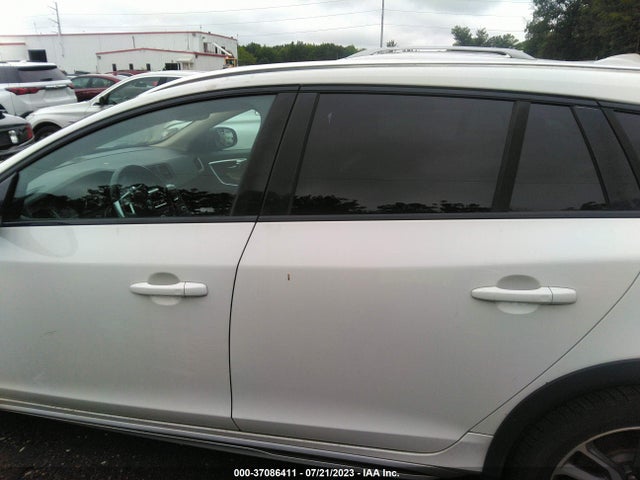 2015 Volvo V60, VIN: YV4612HK7F1001588