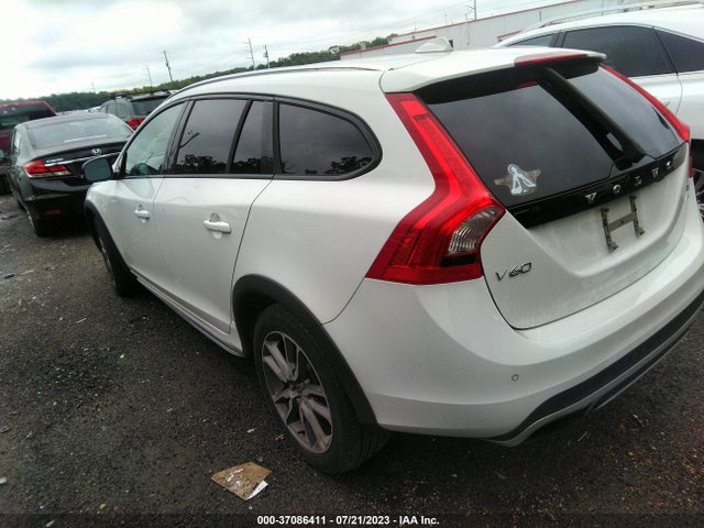 2015 Volvo V60, VIN: YV4612HK7F1001588