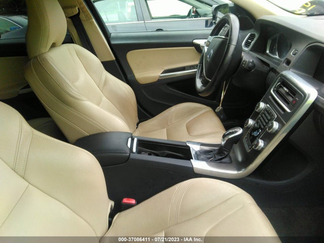 2015 Volvo V60, VIN: YV4612HK7F1001588