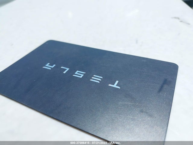 Tesla Model Y Long Range 2021 5YJYGDEE7MF243158 Image 18