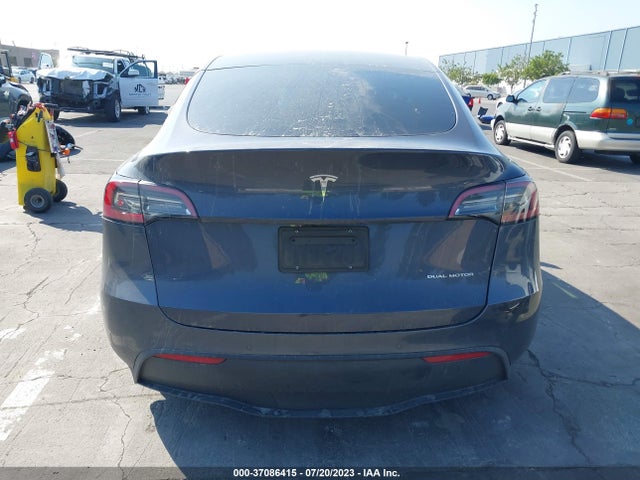 Tesla Model Y Long Range 2021 5YJYGDEE7MF243158 Image 8