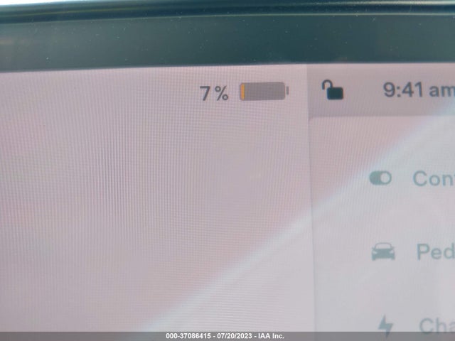 Tesla Model Y Long Range 2021 5YJYGDEE7MF243158 Image 9