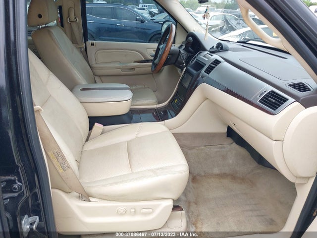 2007 CADILLAC ESCALADE VIN: 1GYFK63827R135392