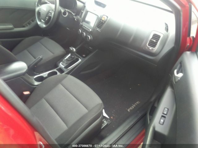 KNAFK5A80H5685800 KIA Forte5 Lx