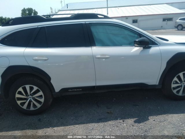 4S4BTADC8P3213938 Subaru Outback Premium