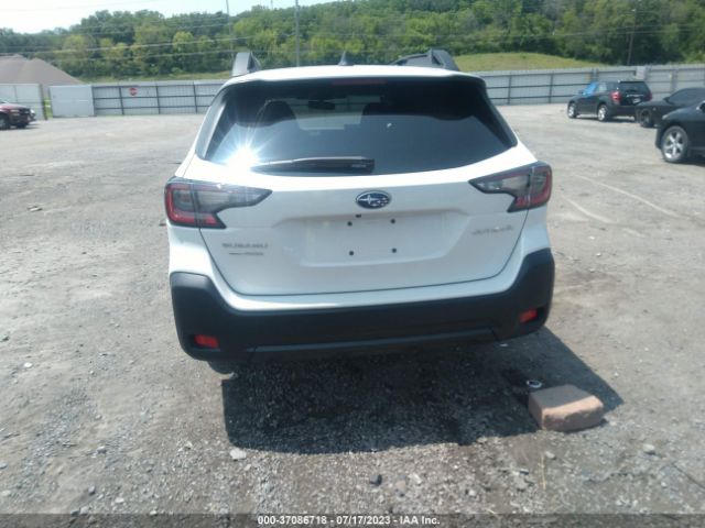 4S4BTADC8P3213938 Subaru Outback Premium