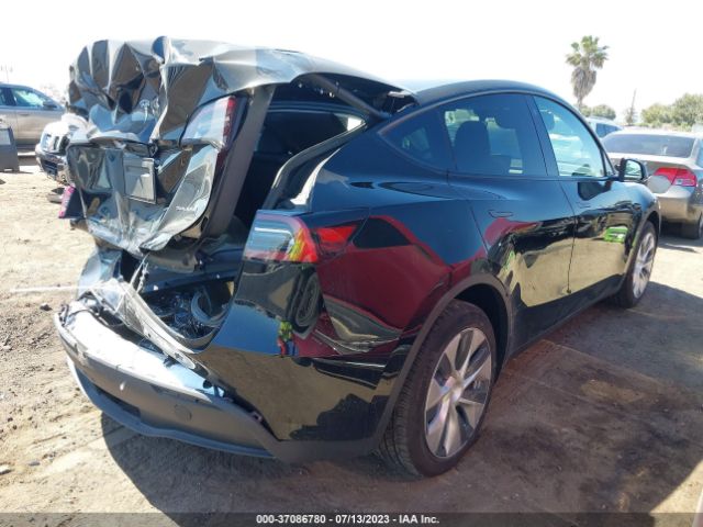 7SAYGDEE6NF442593 Tesla Model Y Long Range