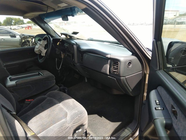 2001 CHEVROLET SILVERADO 1500 LS VIN: 1GCEC14W31Z111995