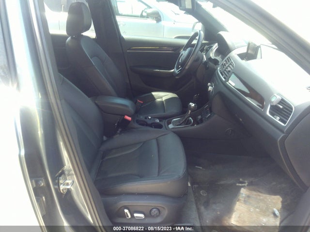 WA1JCCFS0HR001821 Audi Q3 Premium Plus
