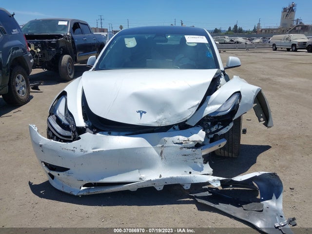 Tesla Model 3 Long Range 2022 5YJ3E1EB9NF210717 Image 3