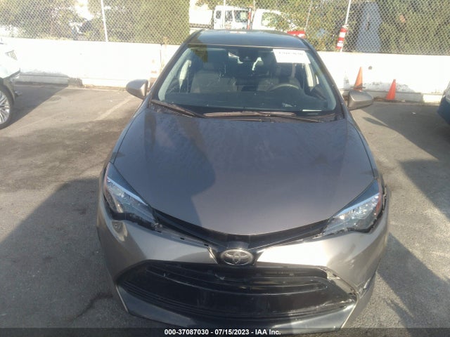 Toyota COROLLA LE 2018 5YFBURHE3JP775501 Image 4
