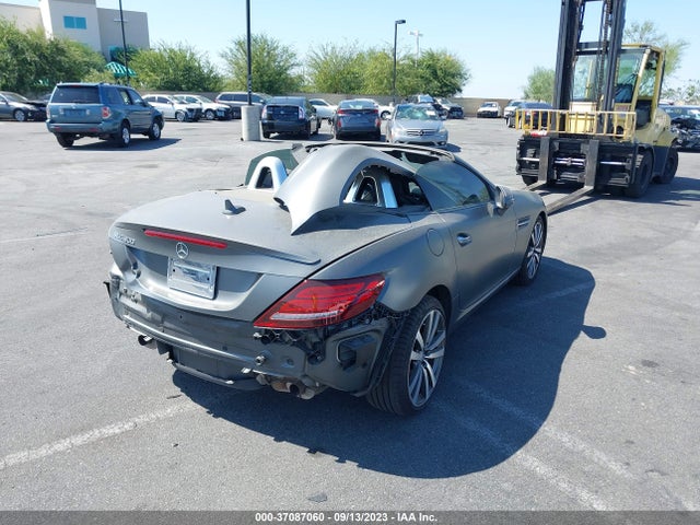 2017 Mercedes-Benz SLK-Class, VIN: WDDPK3JA4HF130167