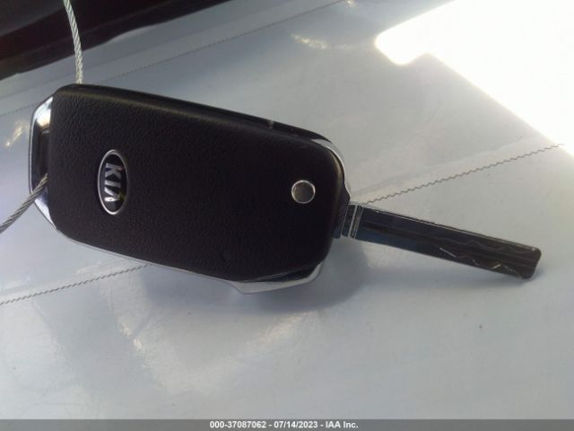 KNDP6CACXM7857513 KIA SPORTAGE S