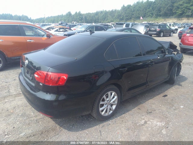3VWD17AJ3EM440911 Volkswagen Jetta Sedan Se