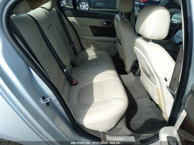 2009 JAGUAR XF PREMIUM LUXURY VIN: SAJWA06B99HR11847
