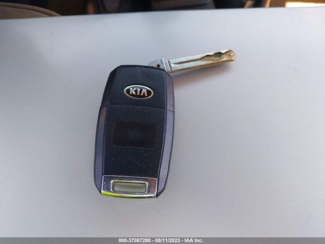 KNAGM4A71F5580762 KIA Optima Lx