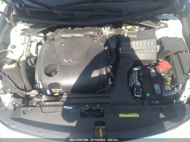 1N4AA6AP4HC394201 Nissan Maxima Platinum