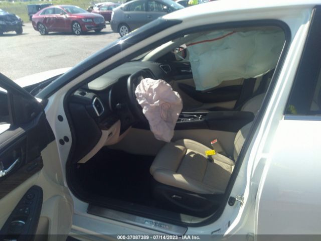 1N4AA6AP4HC394201 Nissan Maxima Platinum